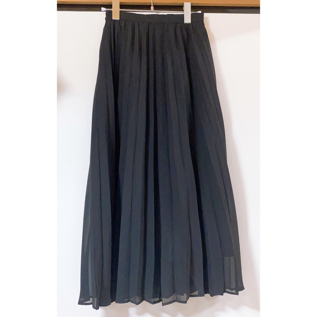 GU(ジーユー)のGU プリーツスカート　黒単品 レディースのスカート(ロングスカート)の商品写真