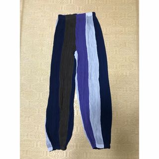 イッセイミヤケ(ISSEY MIYAKE)のイッセイミヤケ プリーツパンツ(クロップドパンツ)