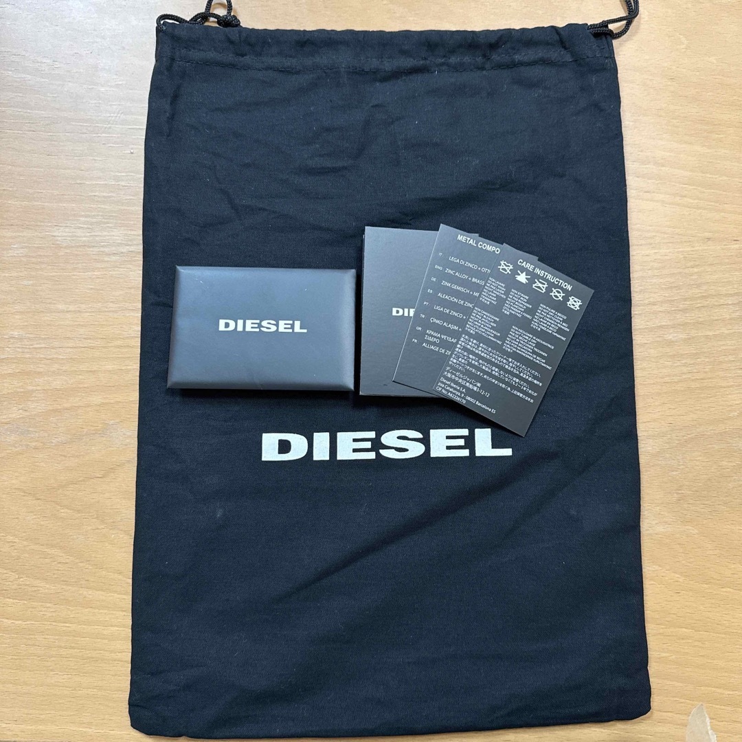 ファッション小物新品　DIESELディーゼル　レザーショルダーウォレット　完売モデル