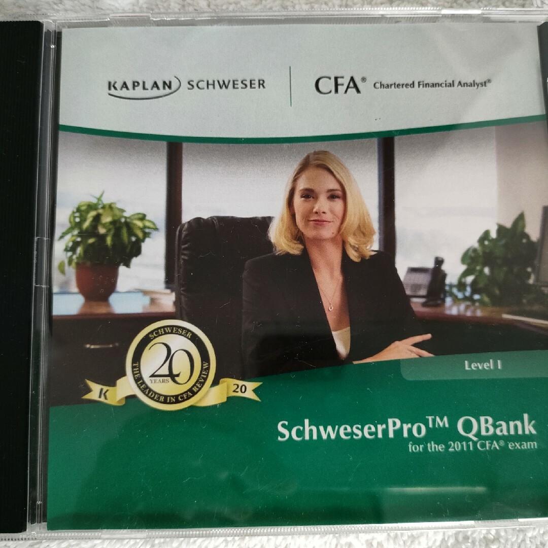 CFA schweser pro Qbank level1  CD1枚　米国証券 エンタメ/ホビーの本(資格/検定)の商品写真