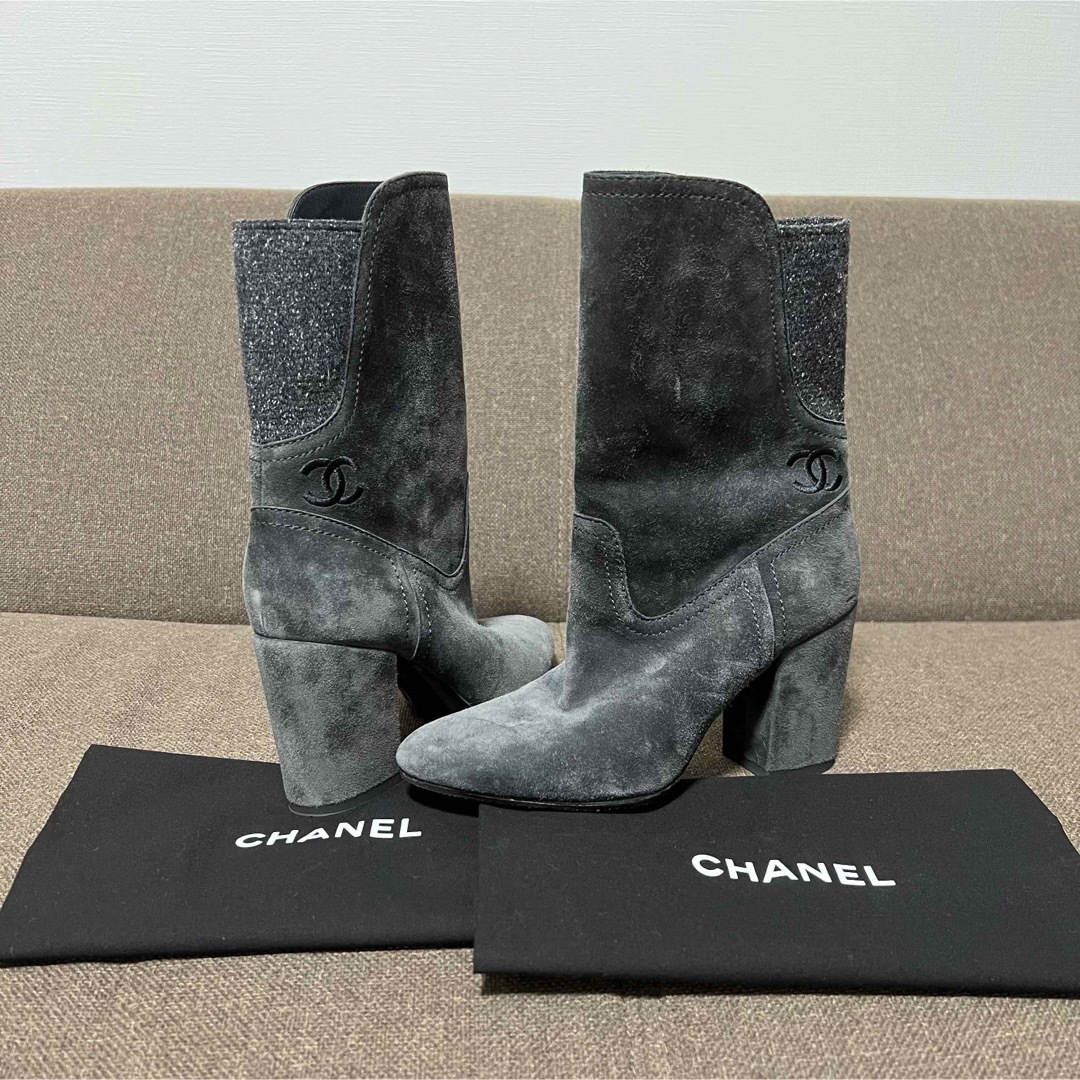 想像を超えての CHANEL シャネル ブーツ ショートブーツ スエード