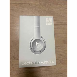 ビーツ(Beats)のbeats solo2 wieless  SILVER(ヘッドフォン/イヤフォン)