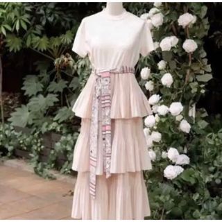 ハーリップトゥ(Her lip to)のherlipto Garden Party Ruffled Midi Dress(ロングワンピース/マキシワンピース)