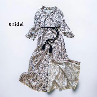 スナイデル(SNIDEL)の【美品】SNIDEL スナイデル ロングシャツワンピース 花柄 ロープベルト付き(ロングワンピース/マキシワンピース)