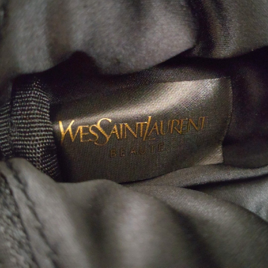 Yves Saint Laurent Beaute(イヴサンローランボーテ)の♥イヴサンローランボーテ♥ノベルティグッズ♥ポーチ♥ レディースのファッション小物(ポーチ)の商品写真