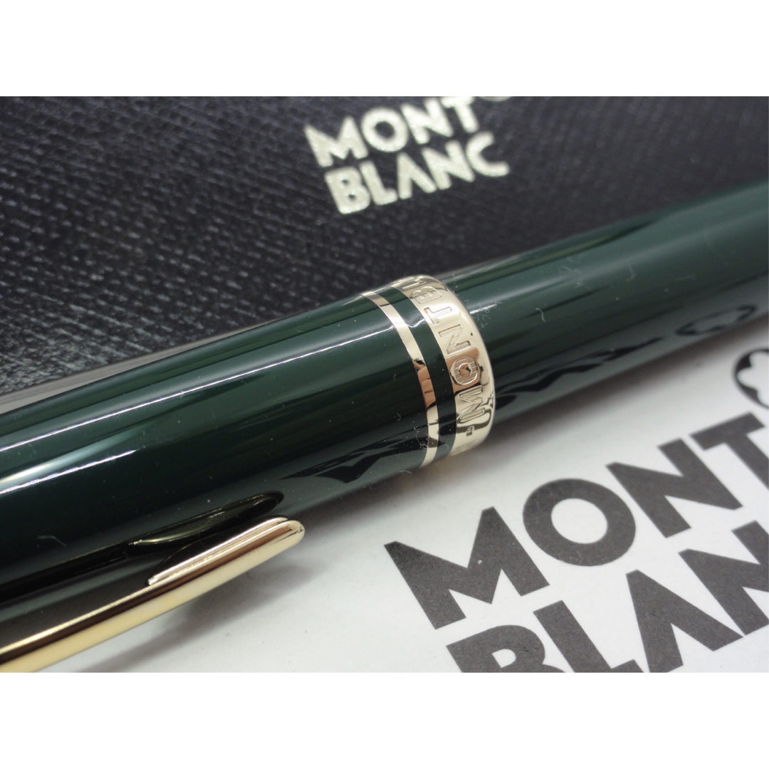 MONTBLANC(モンブラン)の未使用に近い保管品！非常に稀少な軸色ダークグリーン逸品！★モンブラン★レアモデル インテリア/住まい/日用品の文房具(ペン/マーカー)の商品写真