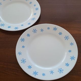 コレール(CORELLE)のコーニング社 オールドコレール スノーフレーク 雪結晶柄 プレート 2枚セット(食器)