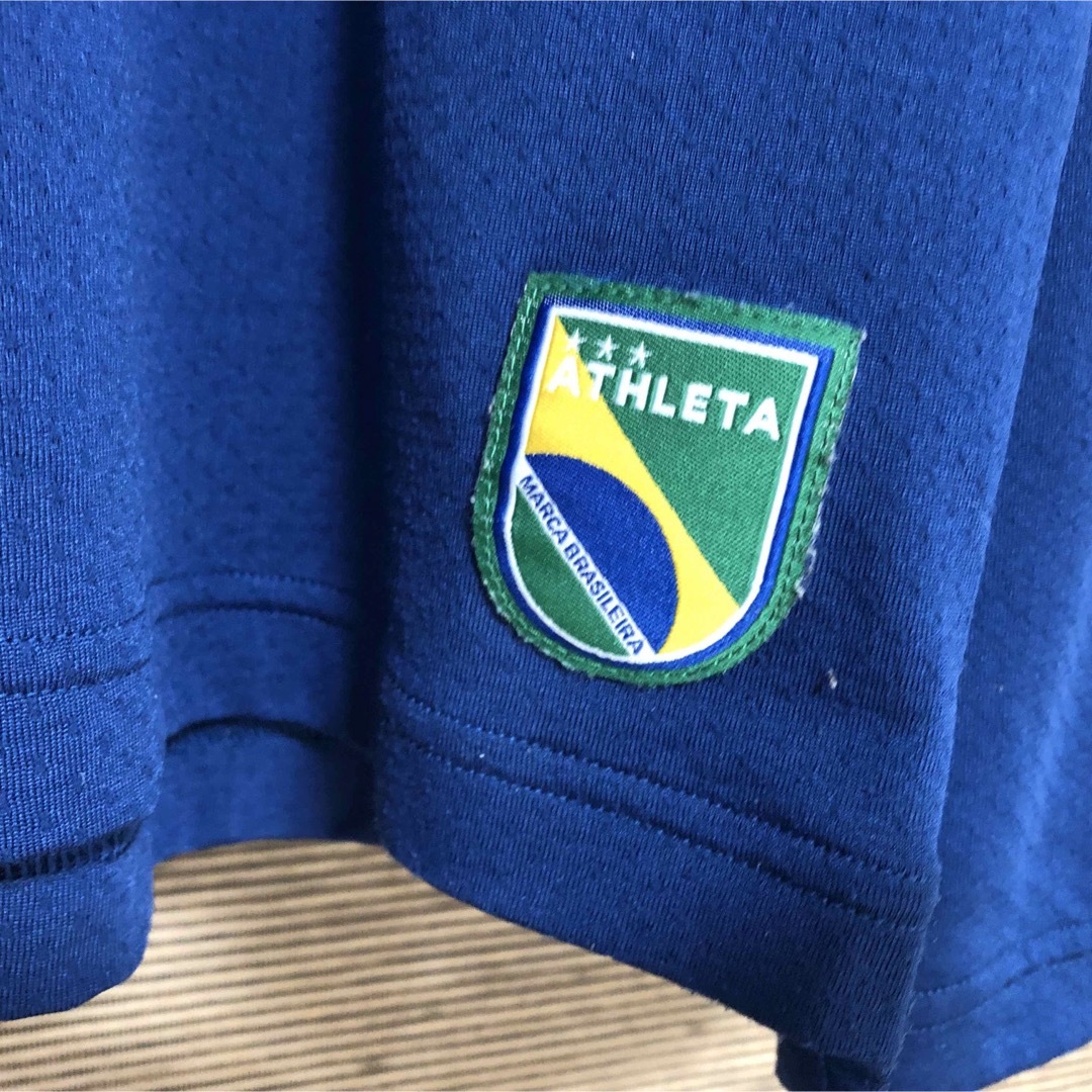 ATHLETA(アスレタ)の【アスレタ】ロンT　デカロゴ　紺色　ネイビー　プラクティスウエア　サッカーA1 スポーツ/アウトドアのサッカー/フットサル(ウェア)の商品写真