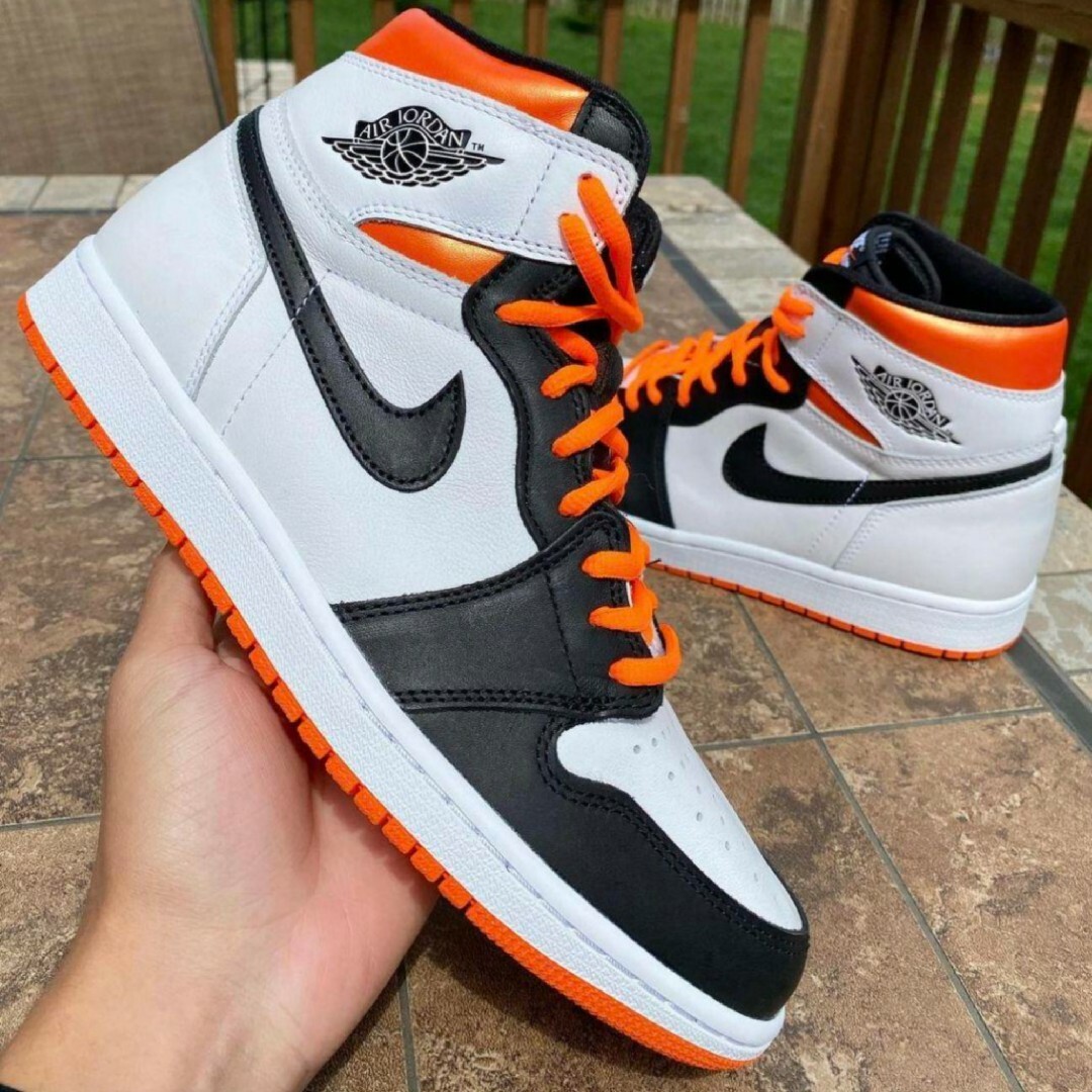 NIKE AIR JORDAN 1 HIGH OG Electro Orange