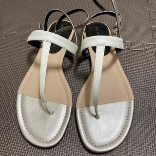 チャールズアンドキース(Charles and Keith)のCharles & keith チャールズアンドキース サンダル 39(サンダル)