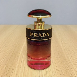プラダ(PRADA)のプラダ キャンディナイト オーデパルファム 30ml 香水 PRADA(香水(女性用))