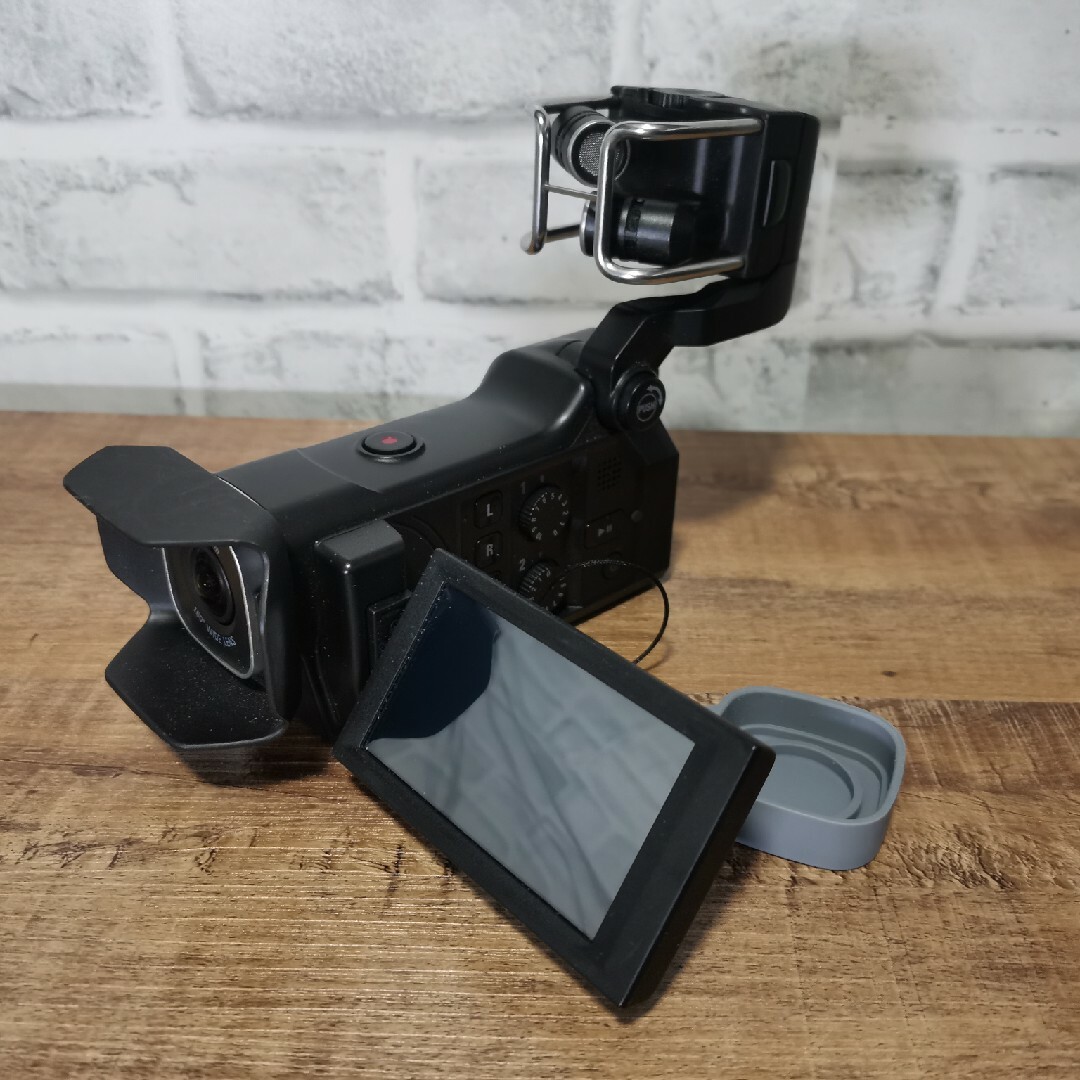 zoom Q8 動作確認済み!元箱、付属品つき!! zoom Q8 動作確認済み!元箱、付属品つき!!