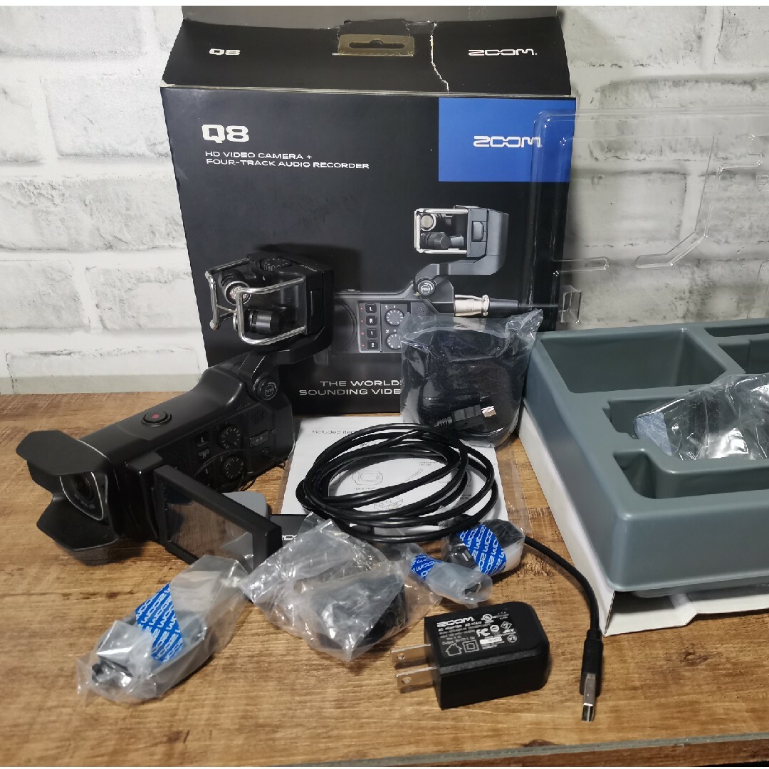 zoom Q8 動作確認済み!元箱、付属品つき!! zoom Q8 動作確認済み!元箱、付属品つき!!