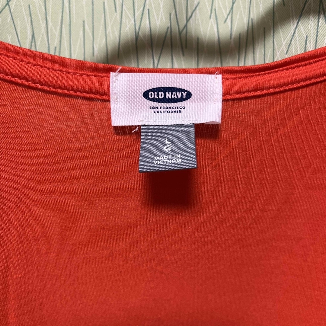 Old Navy(オールドネイビー)の新品　OLD NAVY  Tシャツ　朱色　オレンジ　ラウンドカット　L レディースのトップス(Tシャツ(半袖/袖なし))の商品写真