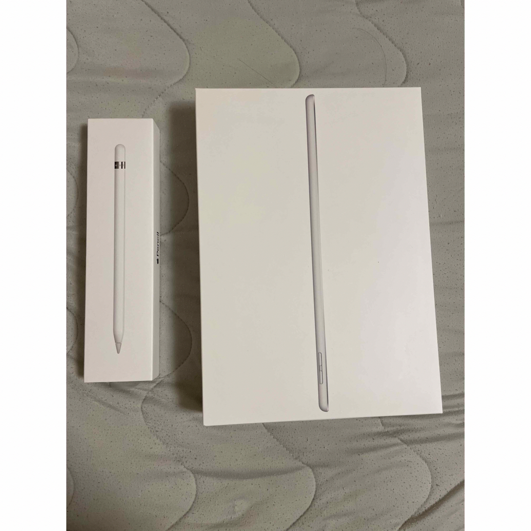 iPad 第8世代　32GB シルバー&Apple pencil 第1世代Apple