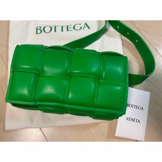 ボッテガヴェネタ(Bottega Veneta)の最終値下❣️BOTTEGA VENETA❣️パデッドカセット❣️ベルトバッグ(ボディバッグ/ウエストポーチ)