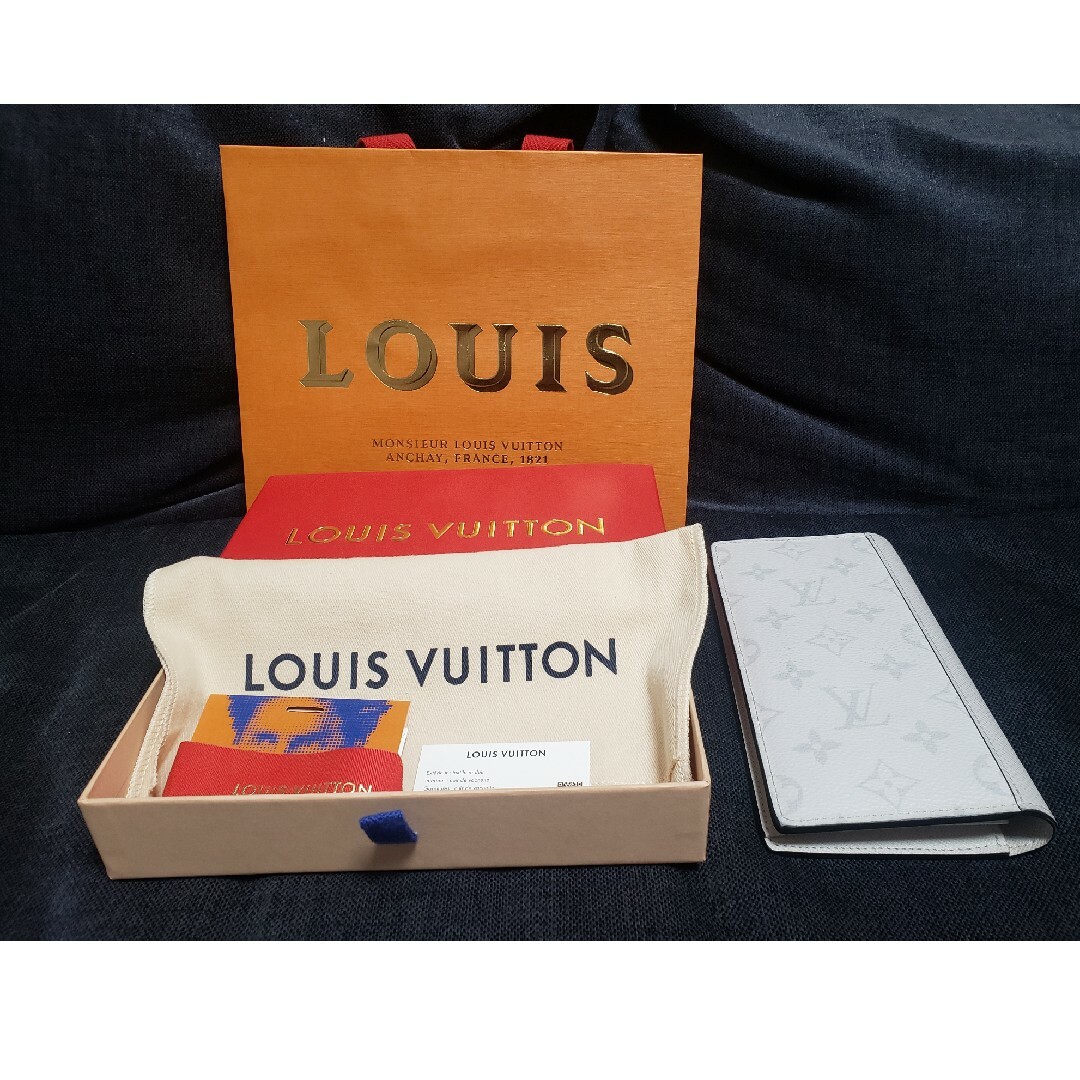 ルイヴィトン 財布 LOUIS VUITTON長財布 白