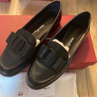 Salvatore Ferragamo - 最終価格！早い者勝ち！フェラガモ 今期 大人気