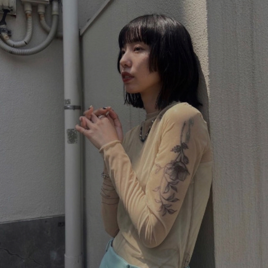 AMERI MEDI FLOWER TATTOO SHEER TOP - Tシャツ/カットソー(七分/長袖)