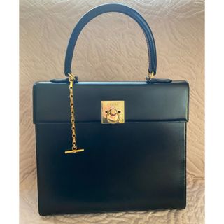 セリーヌ(celine)の美品CELINEセリーヌ.ハンドバック.ゴールドチェーン.カーフレザー(ハンドバッグ)