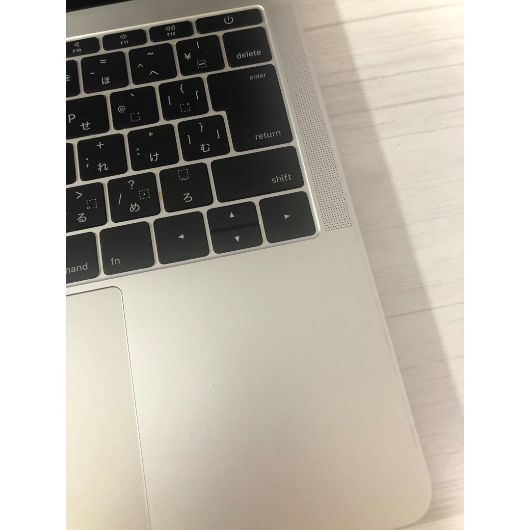 Macbook Pro 13インチ 2020年モデル 画面ジャンク