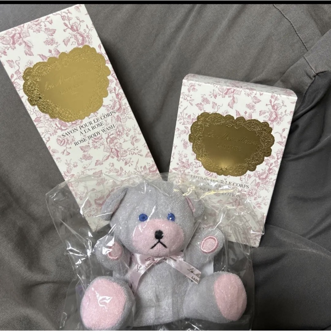 Les Merveilleuses LADUREE(レメルヴェイユーズラデュレ)のメルヴェイユーズ　セット コスメ/美容のボディケア(ボディローション/ミルク)の商品写真