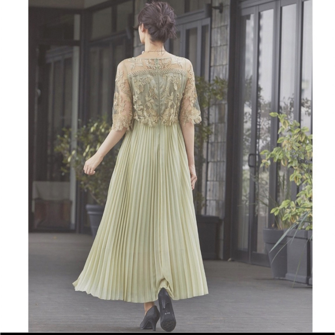 KANA(カナ)のフラワー刺繍レース 切り替えプリーツロング 結婚式 お呼ばれ パーティードレス レディースのフォーマル/ドレス(ロングドレス)の商品写真