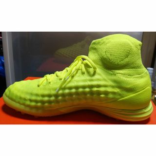 ナイキ　NIKE MAGISTAX PROXIMO SE IC サイズ28cm