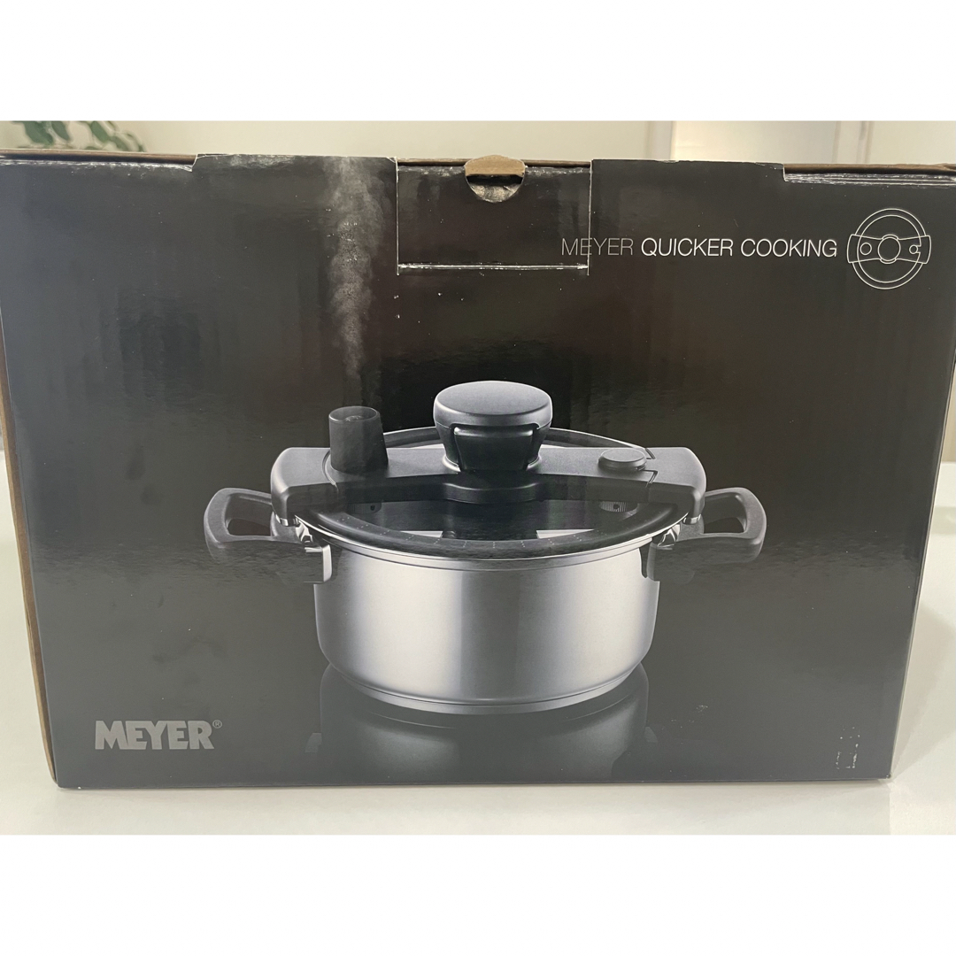 MEYER(マイヤー)のMeyer 低圧力鍋 20cm 3.0L  IH・ガス対応  レッド スマホ/家電/カメラの調理家電(調理機器)の商品写真