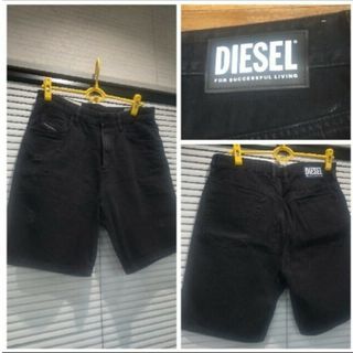 ディーゼル(DIESEL)のDIESEL   ブラック。ハーフパンツ。ダメージ加工。新しいパッチのモデル。(ショートパンツ)