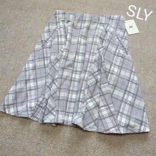 スライ(SLY)の未使用 本体価格4,990円 SLY グレー  チェック フレアスカート(ひざ丈スカート)