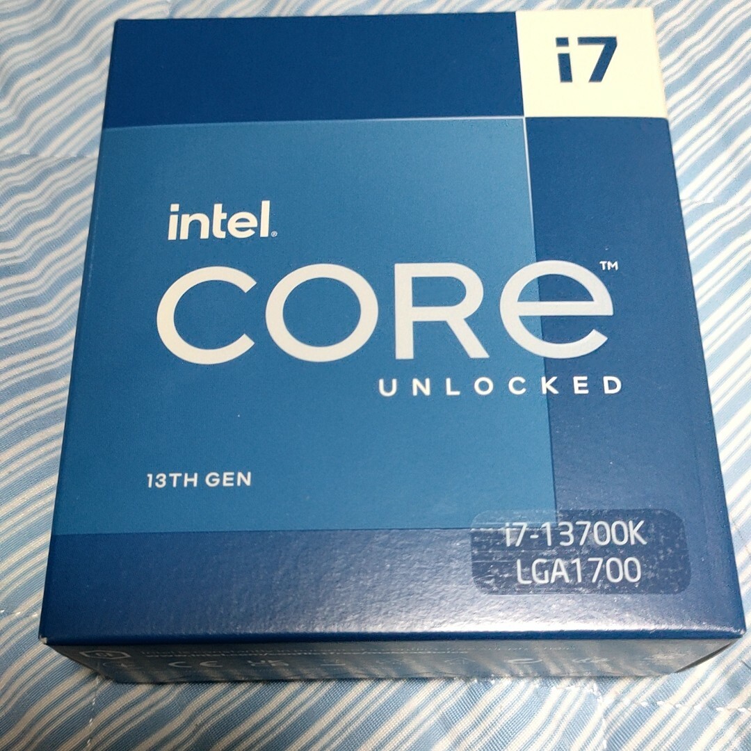 Core i7 13700K 未開封