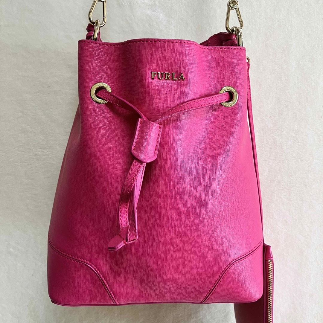 FURLA ステイシー 2way 巾着 ショルダーバック ポシェット付