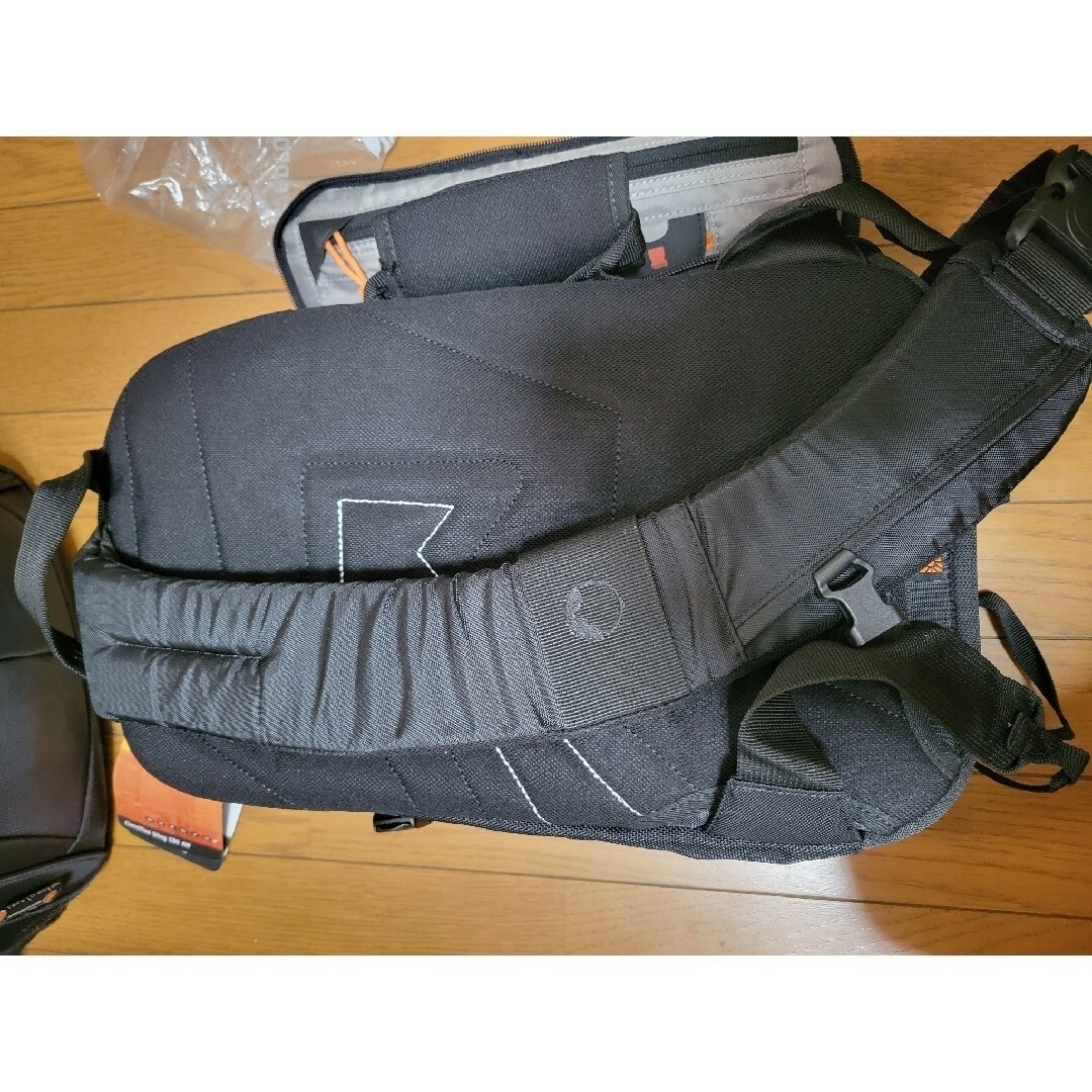 Lowepro(ロープロ)のLowepro Classified 180 AW カメラバック カメラリュック スマホ/家電/カメラのカメラ(ケース/バッグ)の商品写真