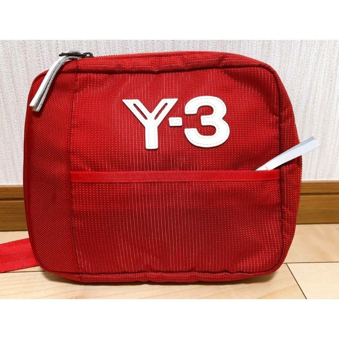Y-3(ワイスリー)の大きなロゴ入り★ Y-3 ショルダーバッグ メンズのバッグ(ショルダーバッグ)の商品写真
