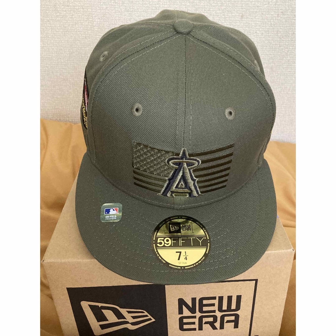 2023 エンゼルス 軍隊記念日 NEWERA 新品7 1/4 スポーツ/アウトドアの野球(応援グッズ)の商品写真