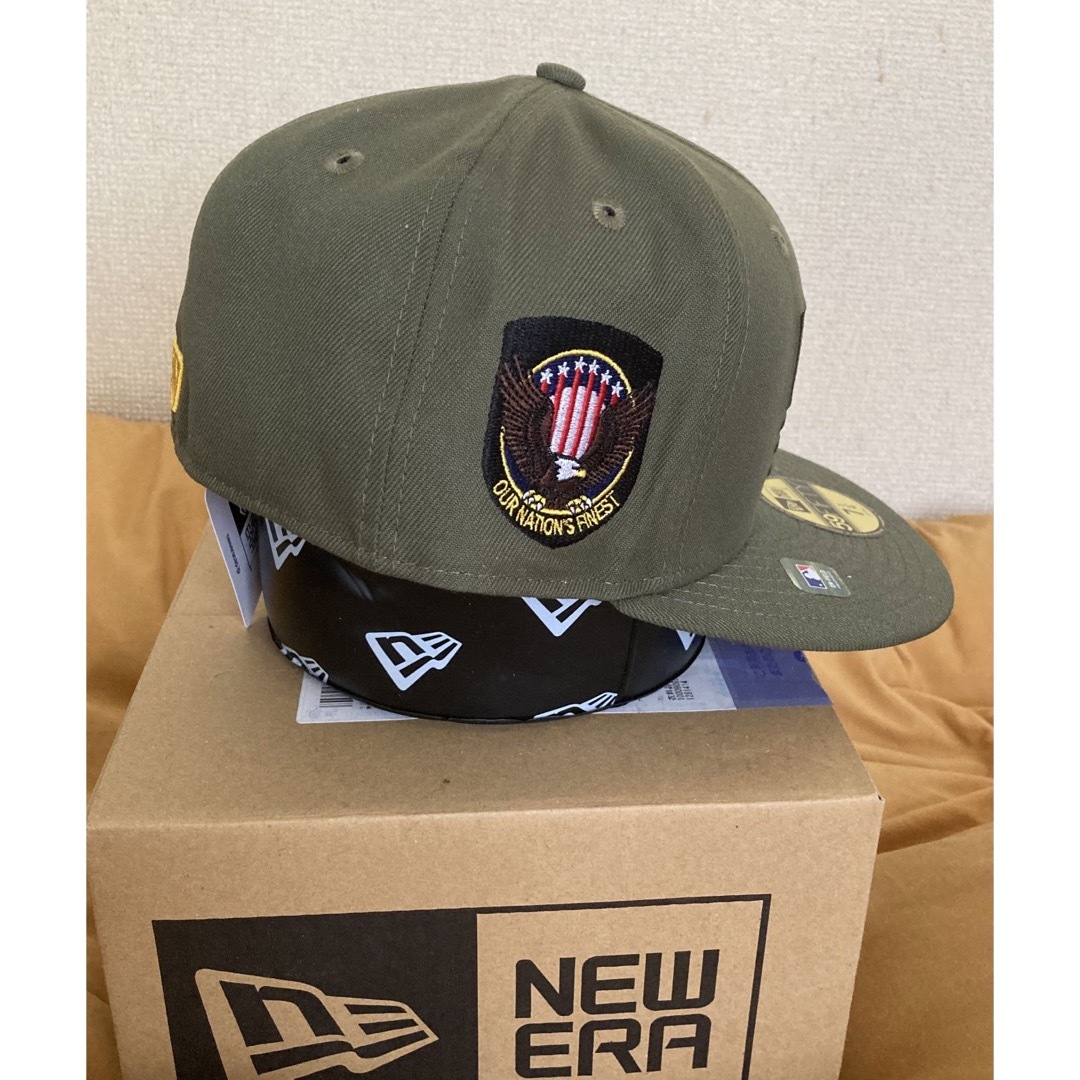 2023 エンゼルス 軍隊記念日 NEWERA 新品7 1/4 スポーツ/アウトドアの野球(応援グッズ)の商品写真