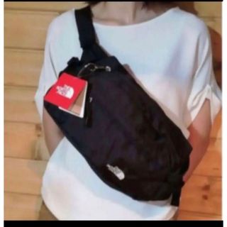 ザノースフェイス(THE NORTH FACE)の【未開封新品】ノースフェイス　ボディバック　8L 黒　男女兼用　サイドポケット(ボディバッグ/ウエストポーチ)