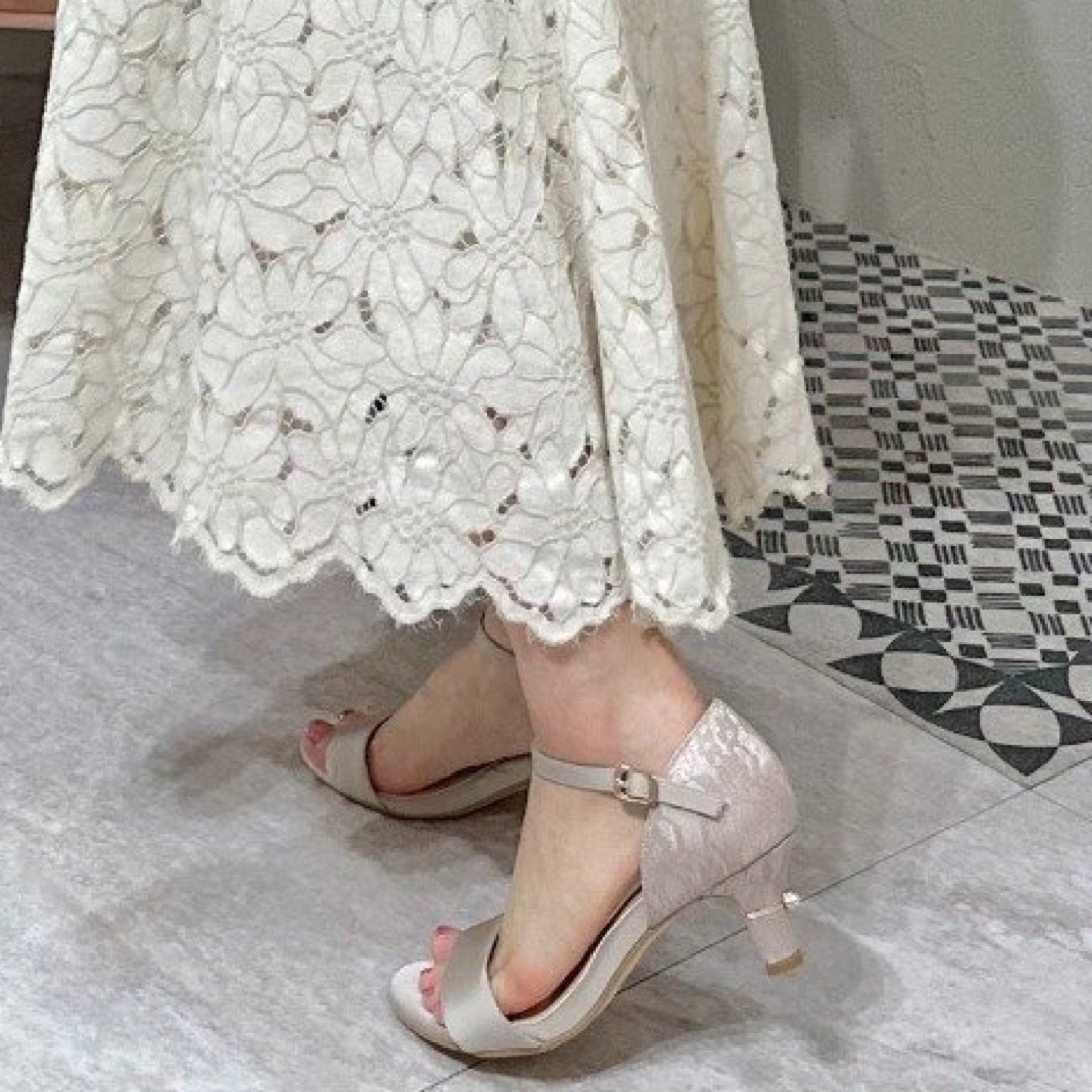 新品✨タグ付き♪未使用 サンダル💖ふわさら ライトグレー系 大特価‼️ 新品✨タグ付き♪未使用‼️ サンダル グレー 大特価‼️