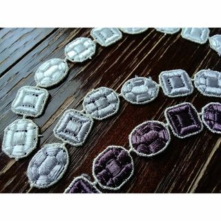 ミナペルホネンgemmaの様な宝石レース ピアスやブローチに💎の