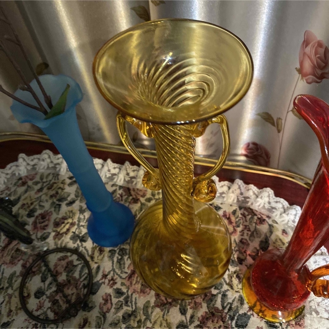 インテリア/住まい/日用品カラフルな　琉球ガラス　花瓶  ステンドグラス吊り　４点