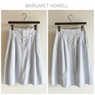 マーガレットハウエル(MARGARET HOWELL)のマーガレットハウエル ピンストライプ タック スカート Ⅰ ペールブルー(ひざ丈スカート)