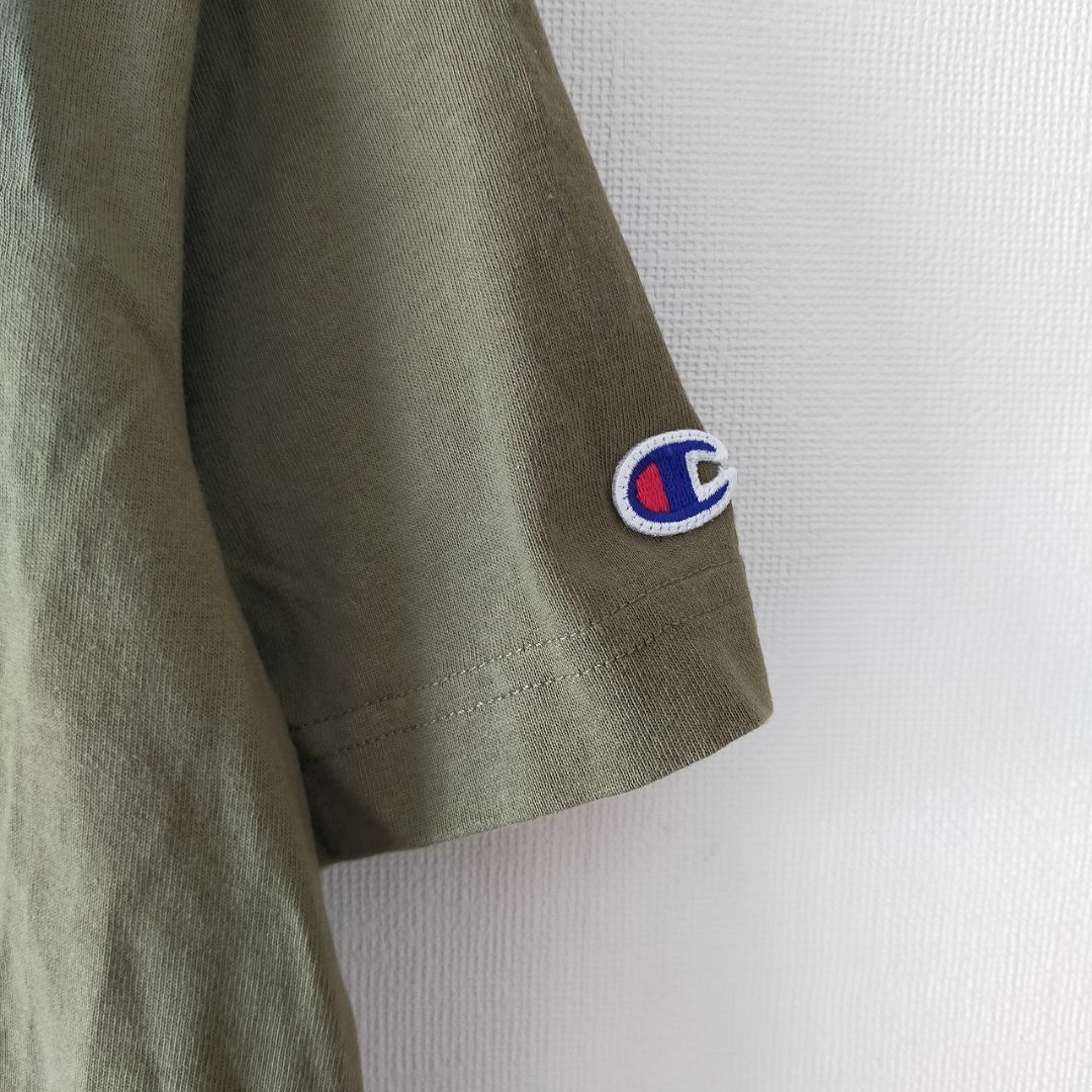 Champion(チャンピオン)のchampion チャンピオン ロゴ Tシャツ 胸ポケット カーキ レディースのトップス(Tシャツ(半袖/袖なし))の商品写真