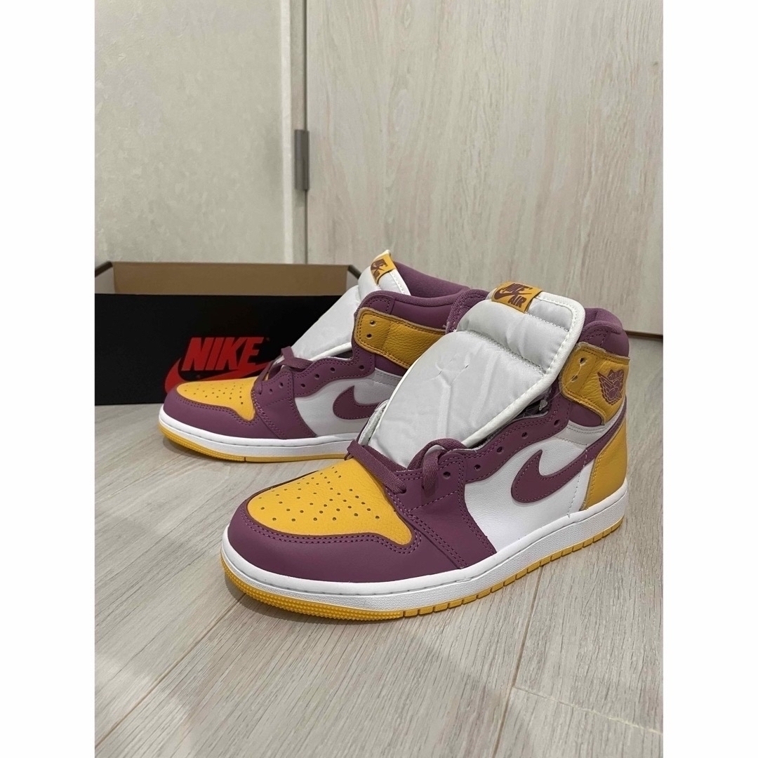 【新品未使用】NIKE AIR JORDAN 1 RETRO HIGH OG