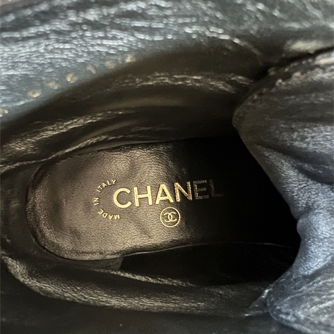 CHANEL(シャネル)のCHANEL ショートブーツ 35.5 正規品 レディースの靴/シューズ(ブーツ)の商品写真