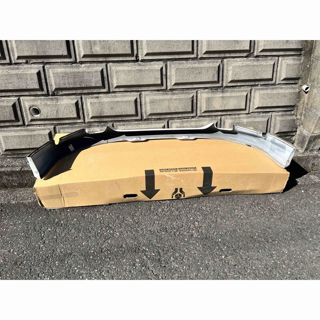 ☆廃盤☆ プリウスα 前期 モデリスタ フロント スポイラー 取付部割れ