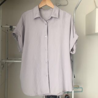 ジーユー(GU)のジーユー　半袖シャツ　Lサイズ　(シャツ/ブラウス(半袖/袖なし))