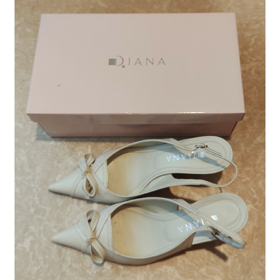 DIANA(ダイアナ)のダイアナ パンプス バックストラップ オフホワイト⭐︎値下げ中 レディースの靴/シューズ(ハイヒール/パンプス)の商品写真