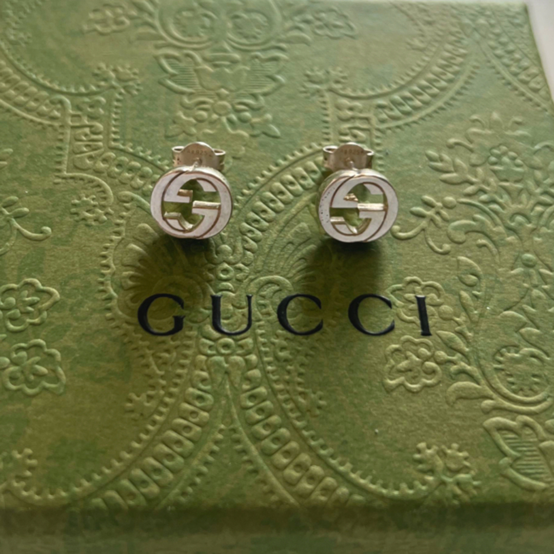 Gucci(グッチ)のGUCCI シルバー インターロッキングG ピアス レディースのアクセサリー(ピアス)の商品写真