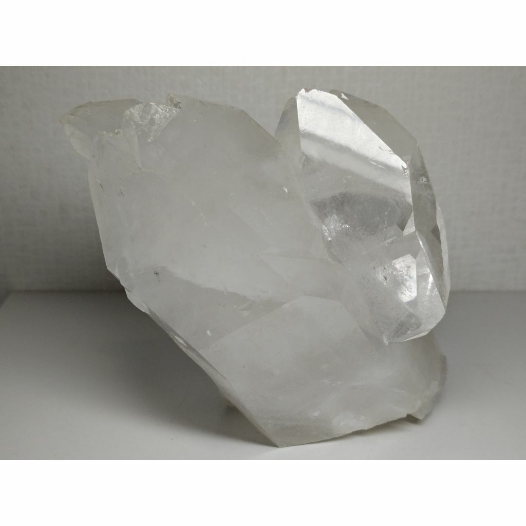 水晶  クォーツ 原石 鑑賞石 自然石 誕生石 宝石 鉱物 鉱石